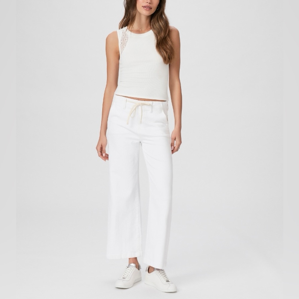 NWT Paige Carly stretch flared leg jeans, crisp white, size 27 (4-6)